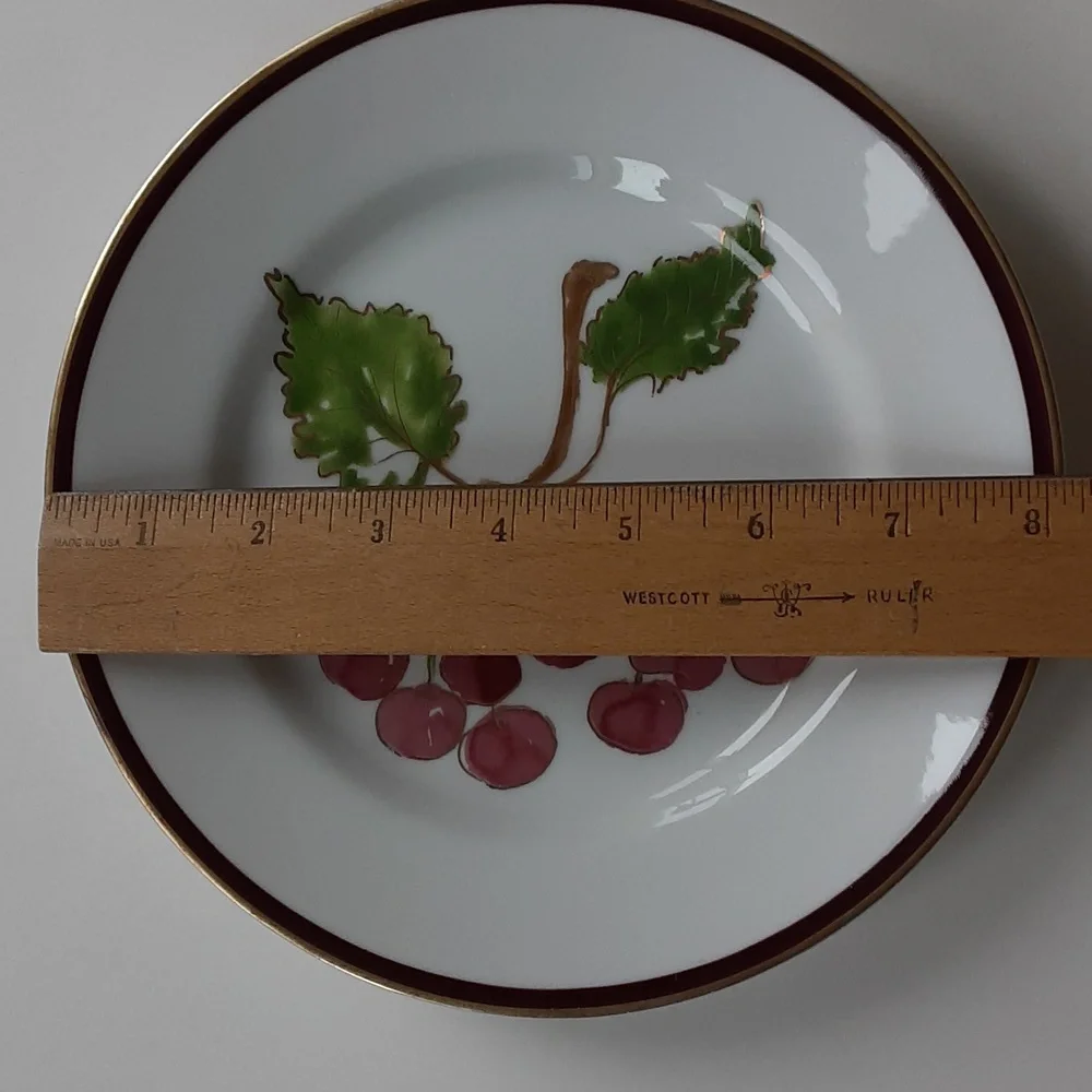 Crate & Barrel Berries Cherries Salad Plate 8